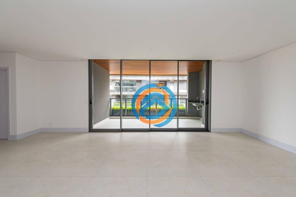 Apartamento à venda com 3 quartos, 151m² - Foto 2