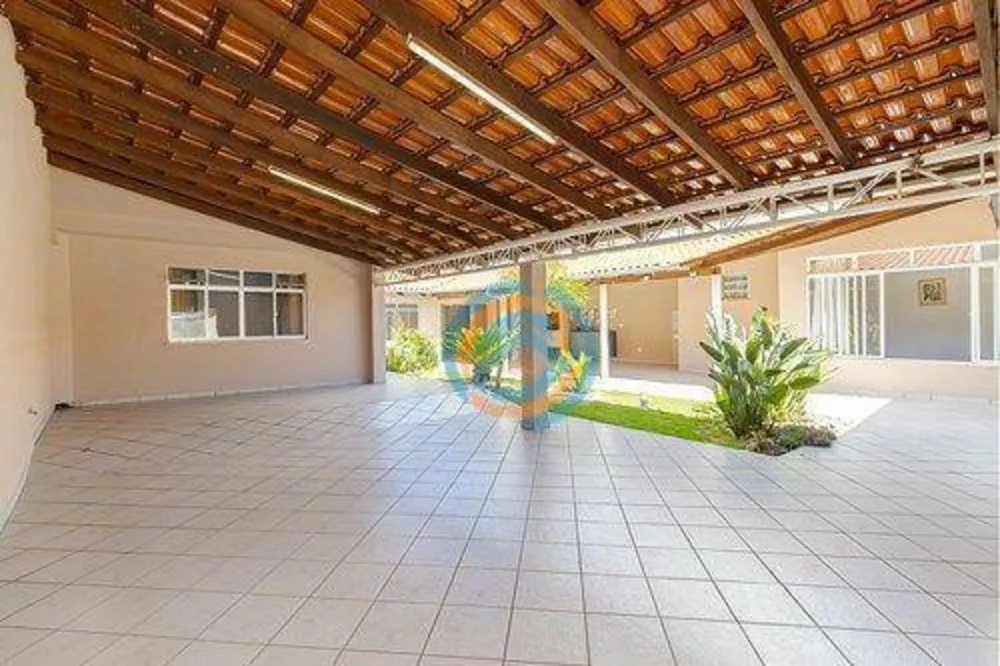 Casa, 4 quartos, 250 m² - Foto 2