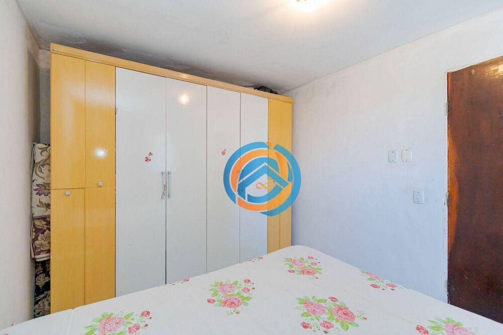 Sobrado à venda com 3 quartos, 600m² - Foto 1