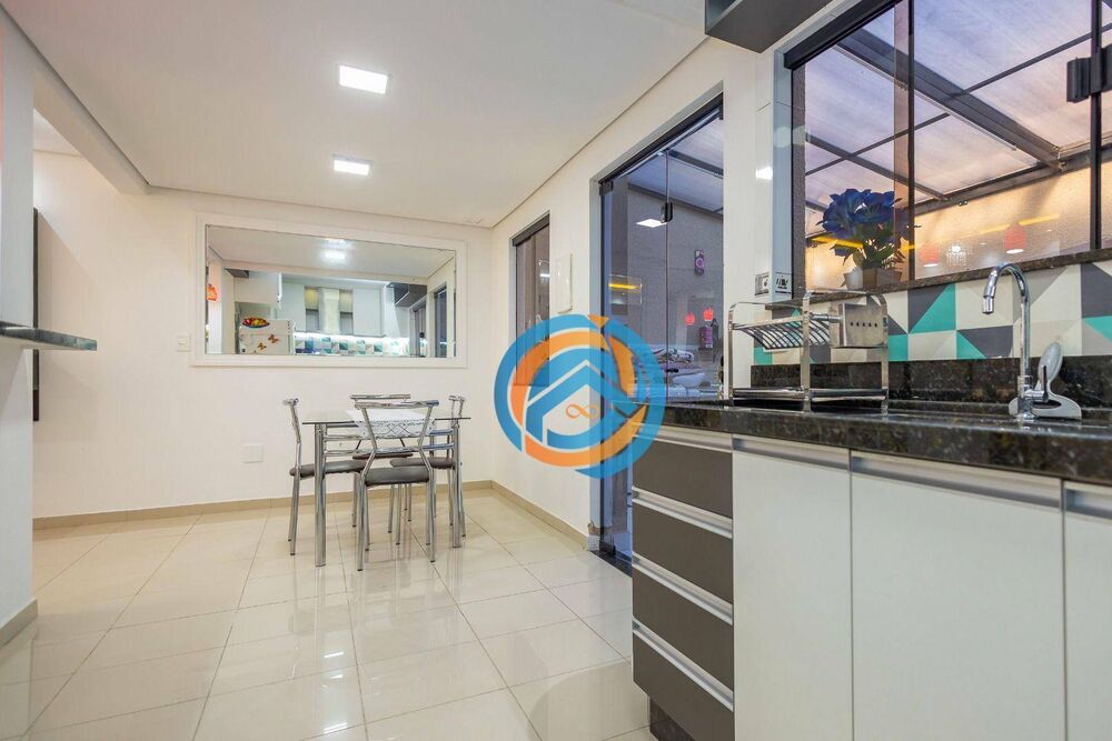 Sobrado, 3 quartos, 126 m² - Foto 1