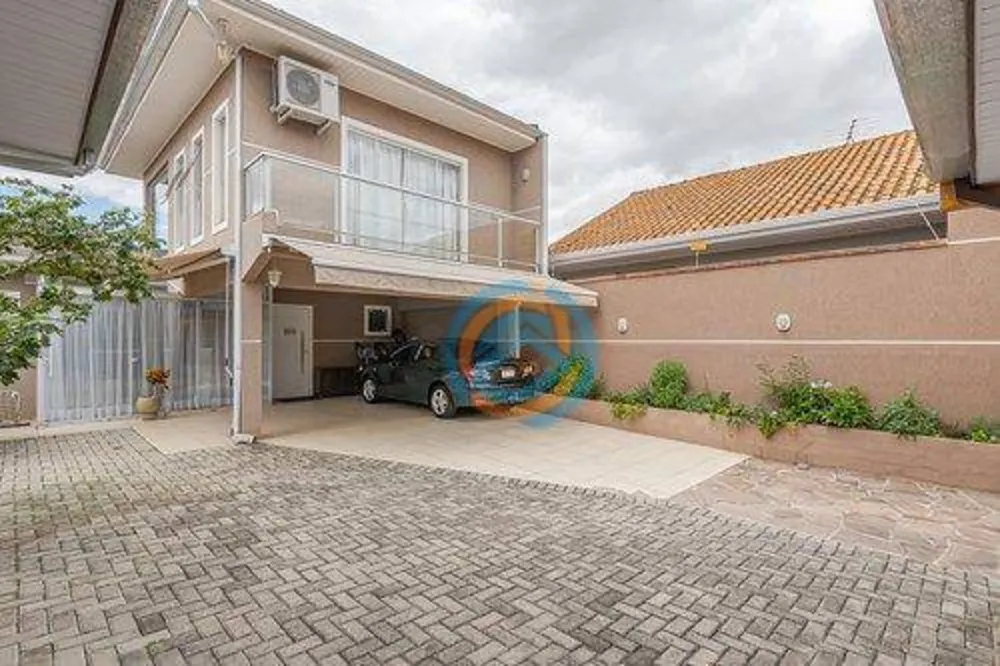 Casa, 4 quartos, 226 m² - Foto 1