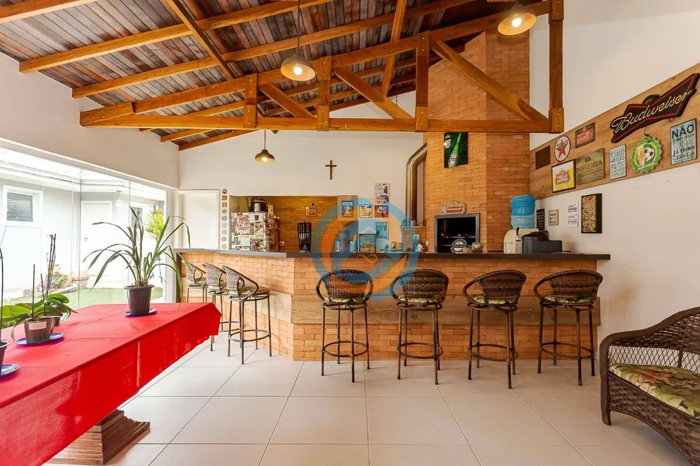 Casa, 4 quartos, 240 m² - Foto 11