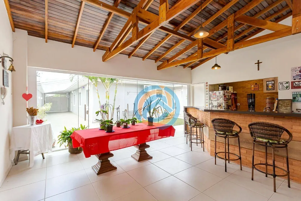 Casa, 4 quartos, 240 m² - Foto 8