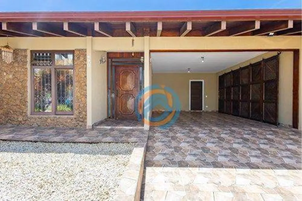 Casa, 4 quartos, 180 m² - Foto 1