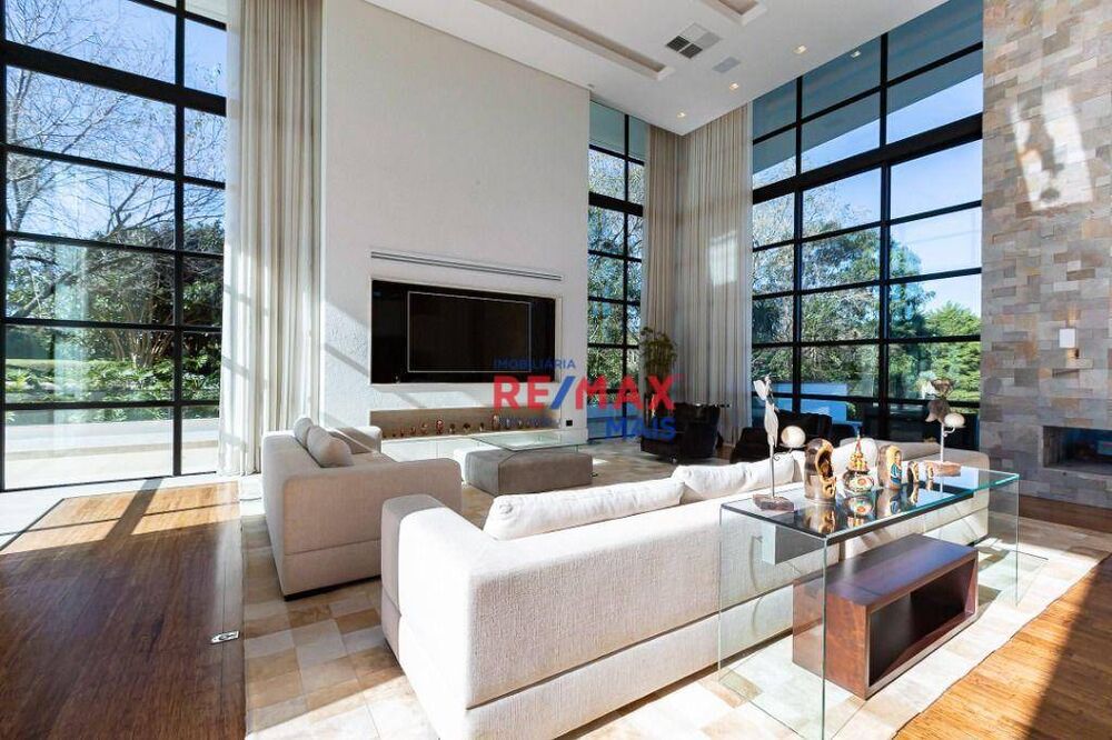Casa à venda com 5 quartos, 1230m² - Foto 3
