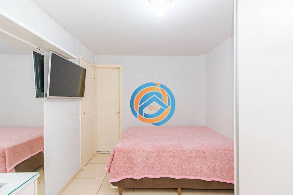 Sobrado à venda com 4 quartos, 198m² - Foto 2