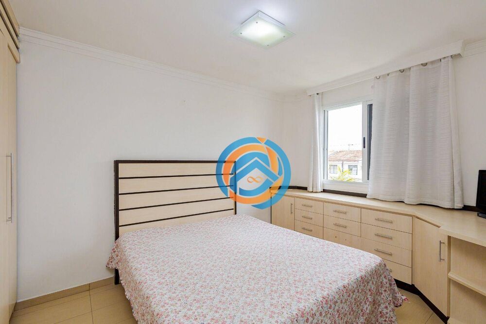 Sobrado à venda com 4 quartos, 160m² - Foto 1