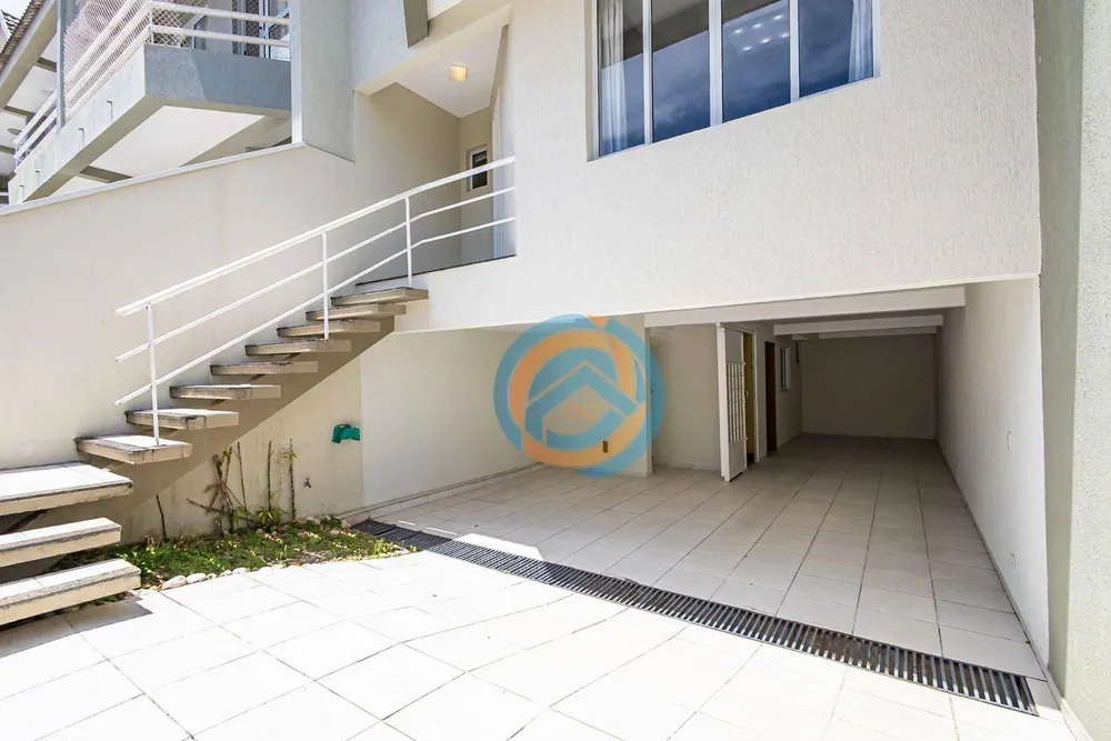 Casa, 3 quartos, 213 m² - Foto 2