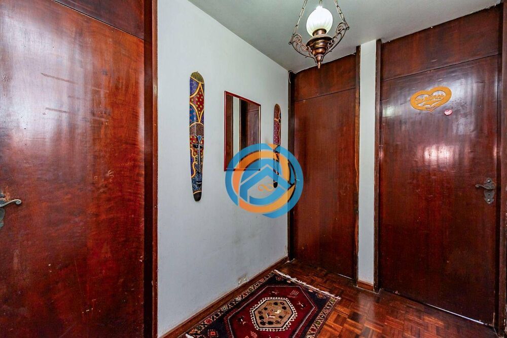 Casa à venda com 3 quartos, 220m² - Foto 3