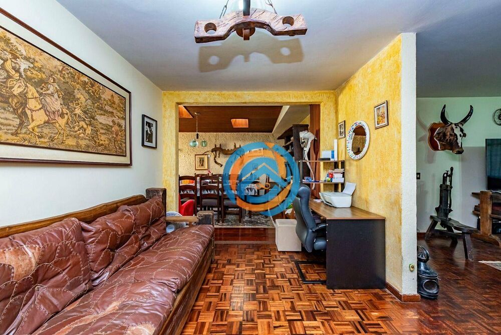 Casa à venda com 3 quartos, 220m² - Foto 8