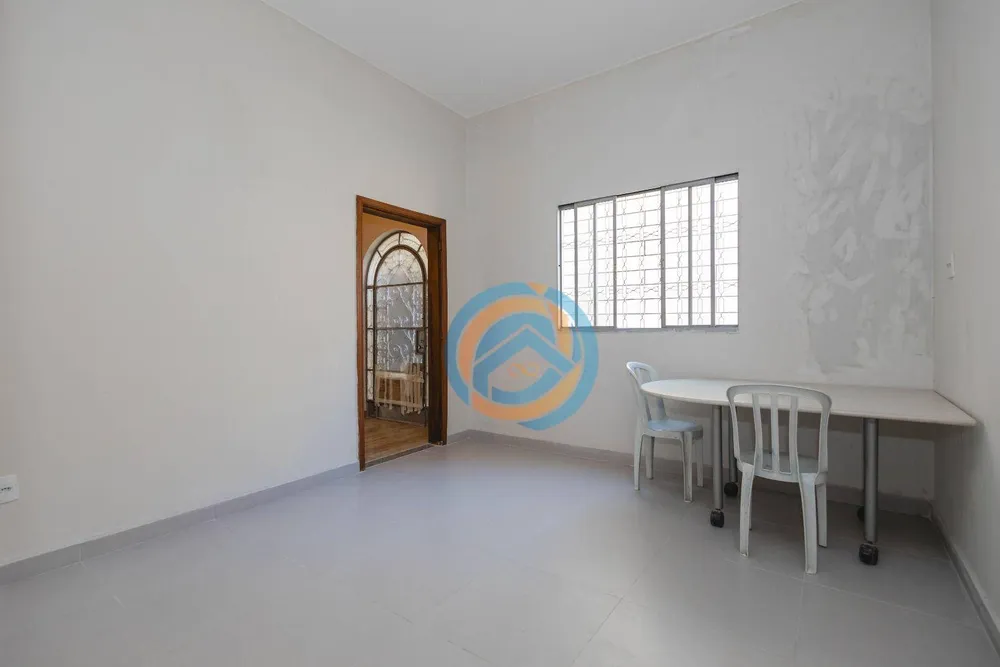 Casa, 4 quartos, 185 m² - Foto 2