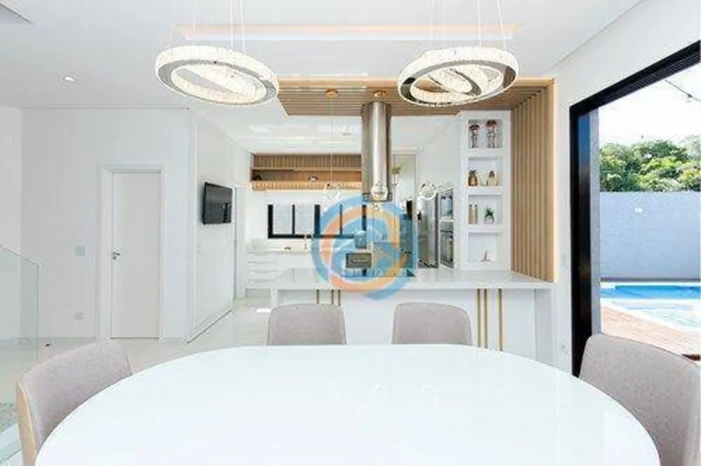 Casa, 3 quartos, 391 m² - Foto 1