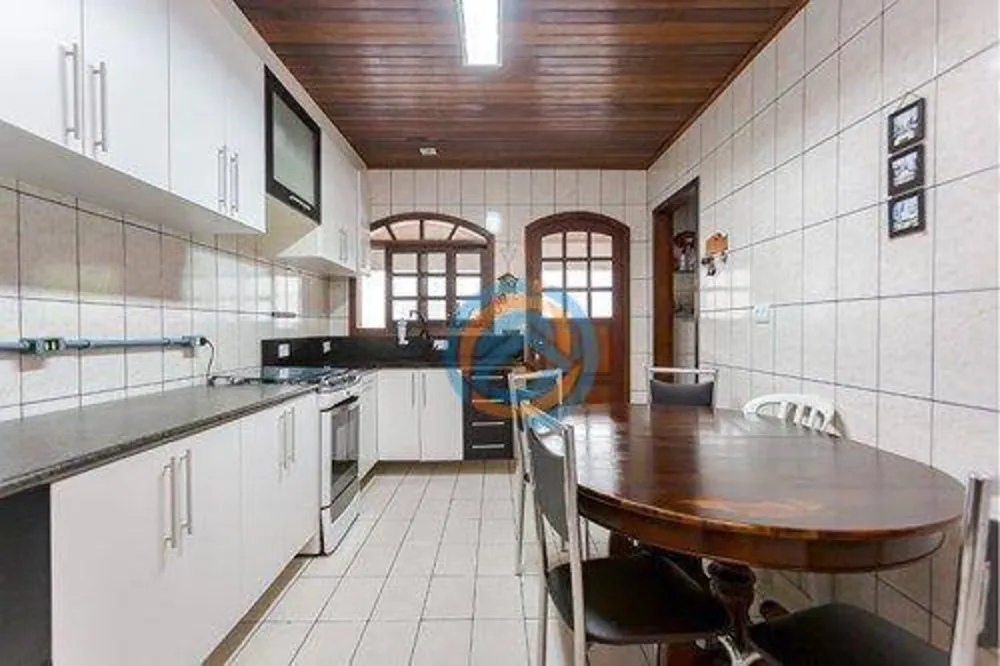 Casa, 5 quartos, 260 m² - Foto 4