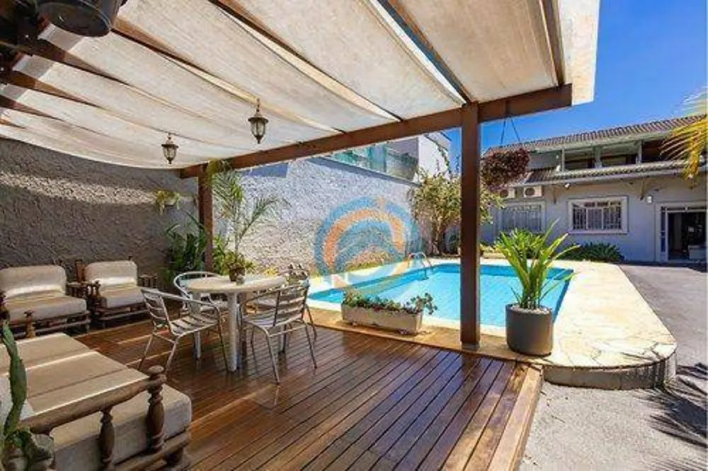 Casa, 4 quartos, 266 m² - Foto 3