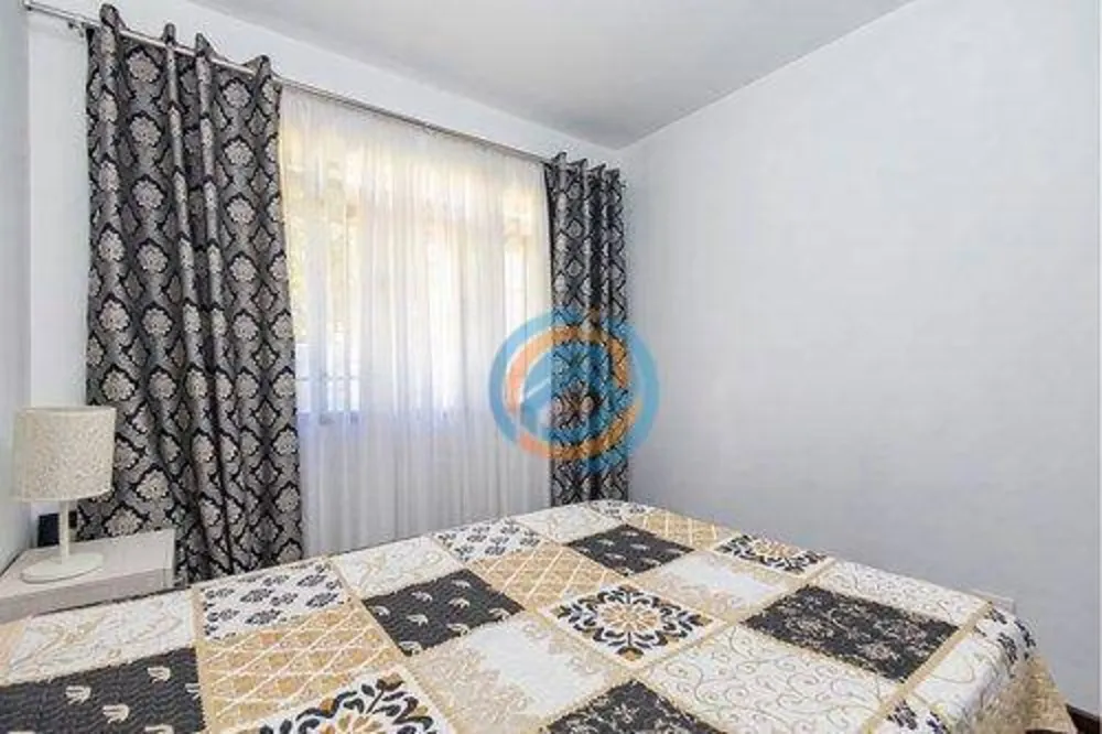 Casa, 4 quartos, 266 m² - Foto 2
