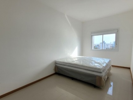 Apartamento à venda com 3 quartos, 100m² - Foto 5