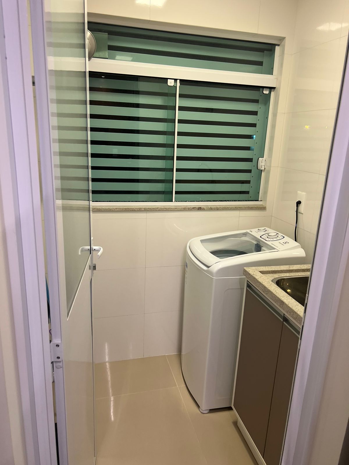 Apartamento à venda com 2 quartos, 77m² - Foto 3