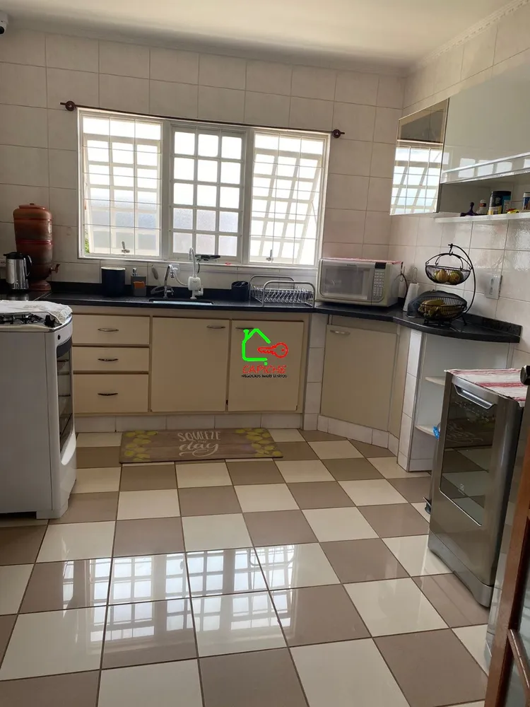 Casa, 3 quartos, 211 m² - Foto 2