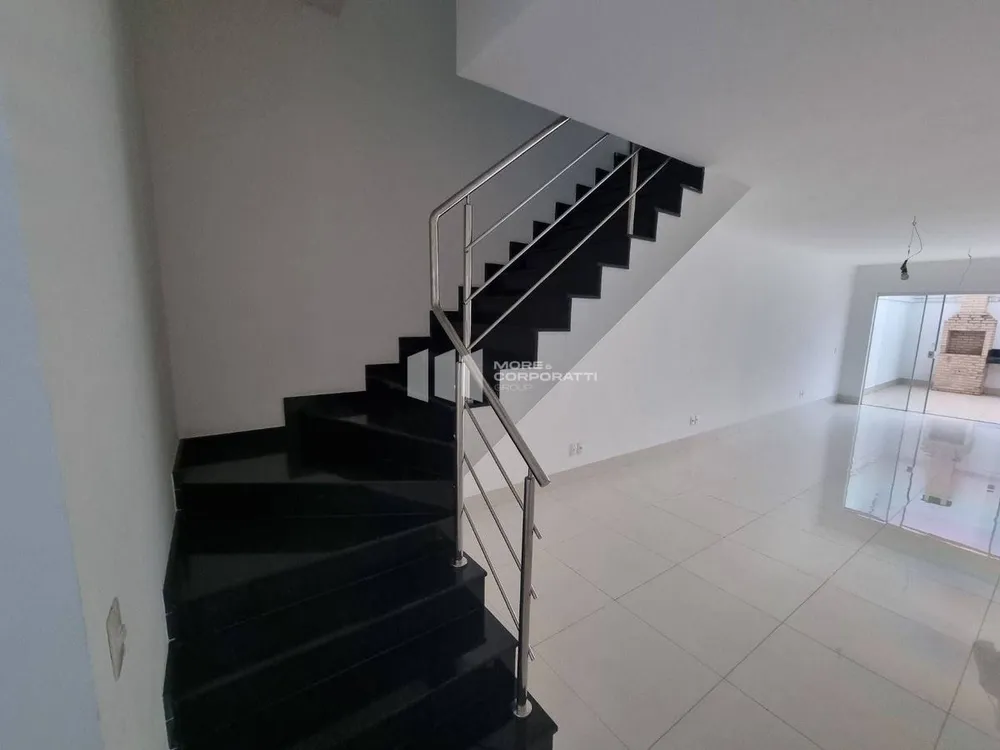 Casa, 4 quartos, 200 m² - Foto 1