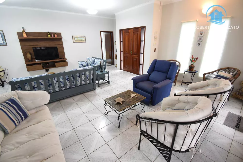 Casa à venda com 5 quartos, 300m² - Foto 4