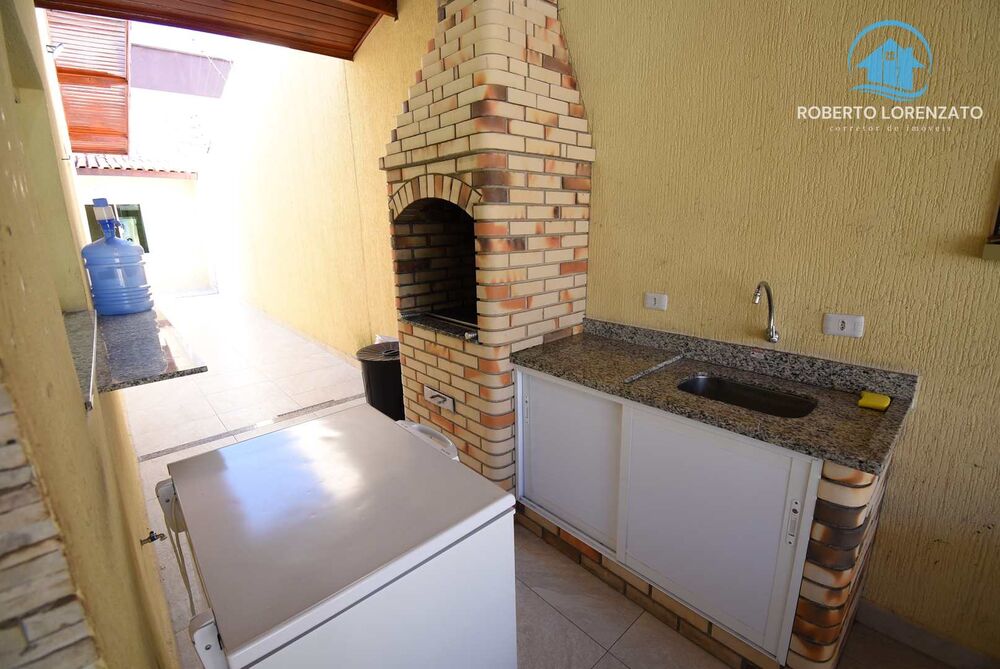 Casa, 5 quartos, 179 m² - Foto 1