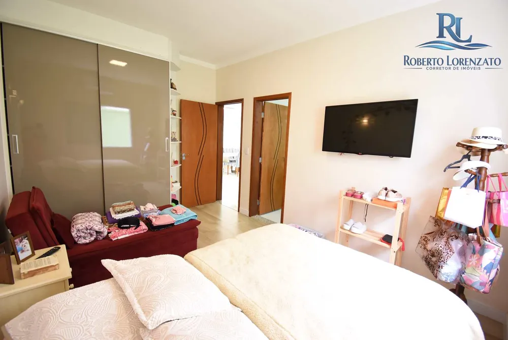 Casa, 4 quartos, 239 m² - Foto 1
