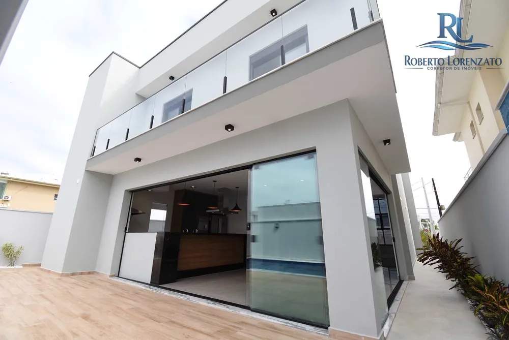 Casa, 4 quartos, 215 m² - Foto 2