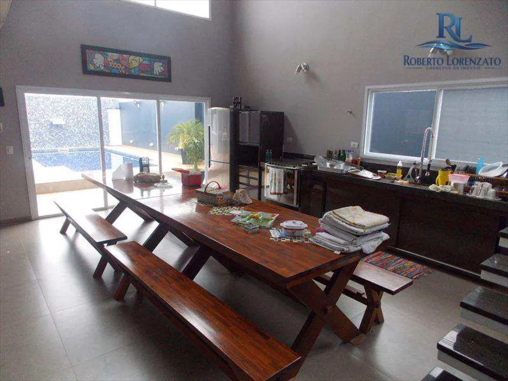 Casa, 5 quartos, 251 m² - Foto 1