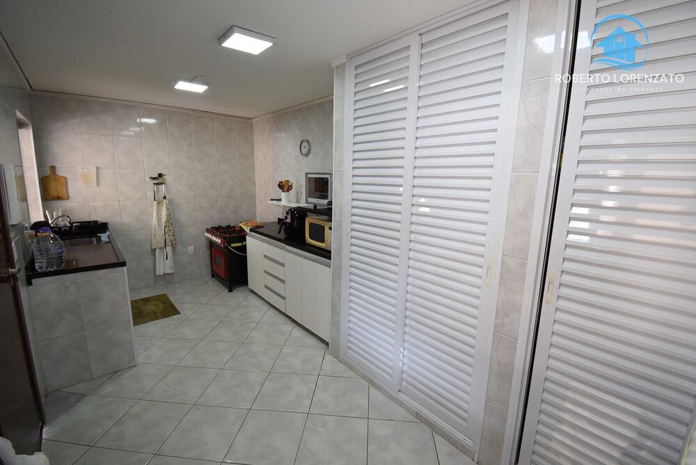 Casa, 4 quartos, 245 m² - Foto 3