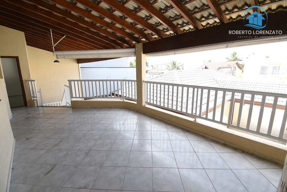 Casa, 4 quartos, 245 m² - Foto 1