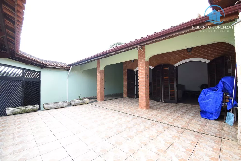 Casa à venda com 3 quartos, 137m² - Foto 1