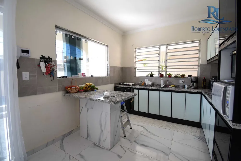 Casa, 6 quartos, 200 m² - Foto 13