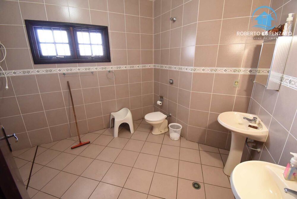 Casa, 3 quartos, 230 m² - Foto 1