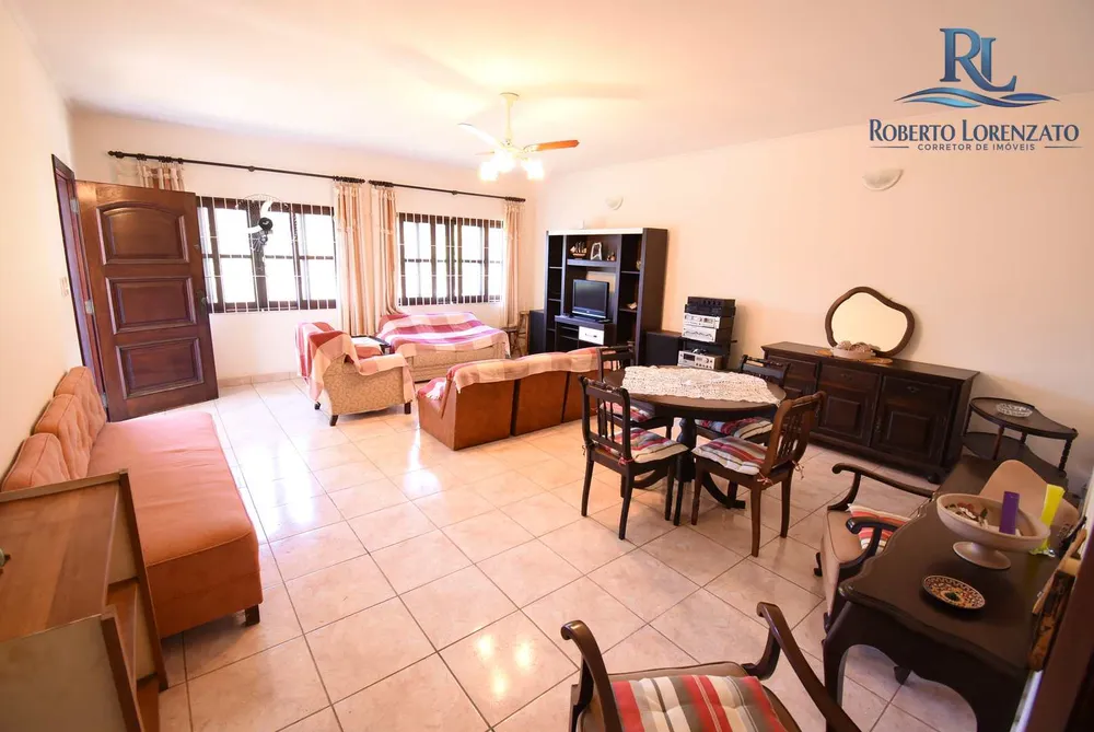 Casa, 4 quartos, 248 m² - Foto 1