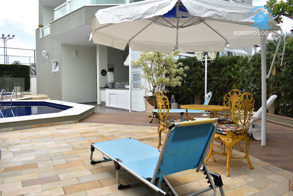 Casa à venda com 4 quartos, 240m² - Foto 2