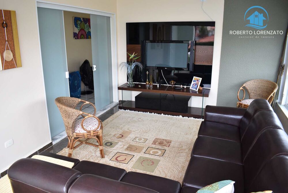 Casa à venda com 4 quartos, 240m² - Foto 4
