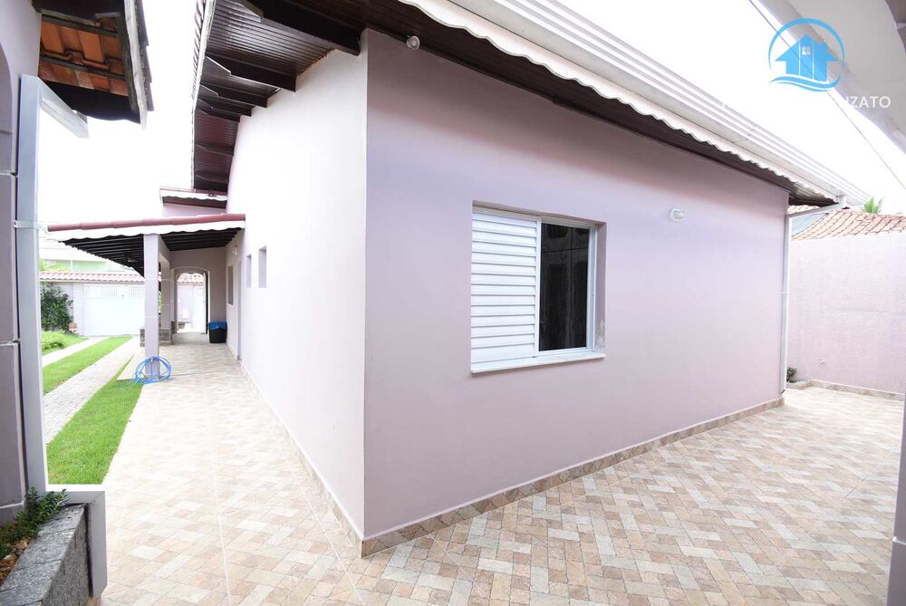 Casa à venda com 3 quartos, 201m² - Foto 2
