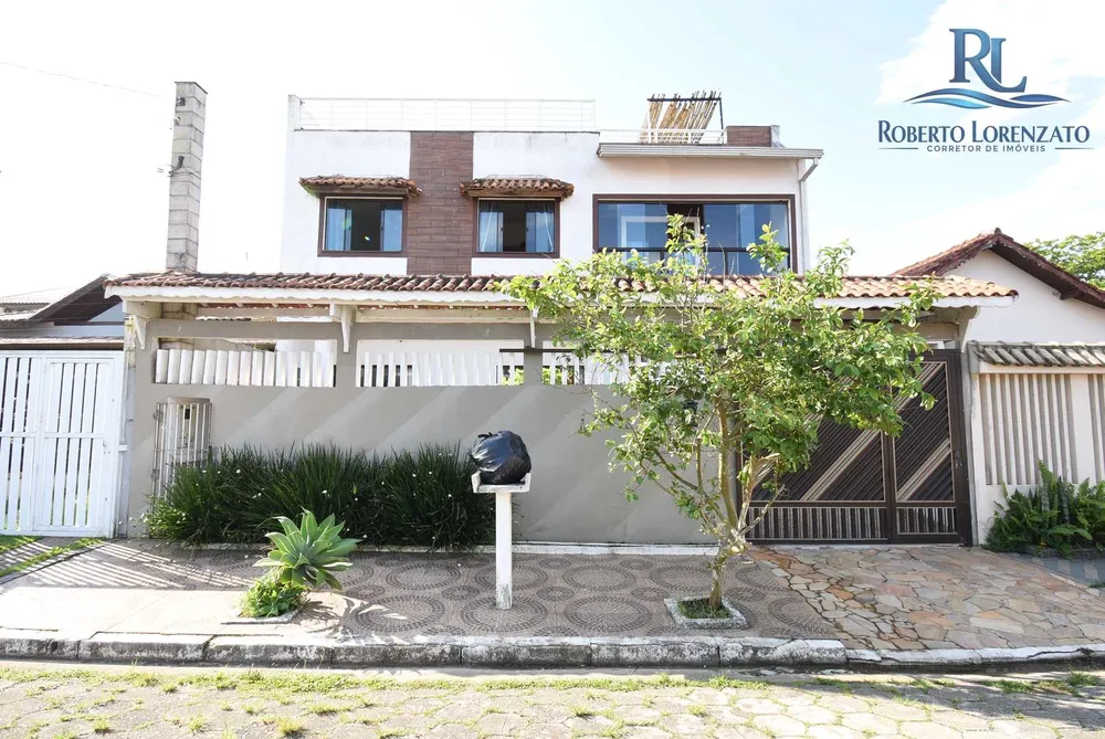 Casa, 4 quartos, 275 m² - Foto 1
