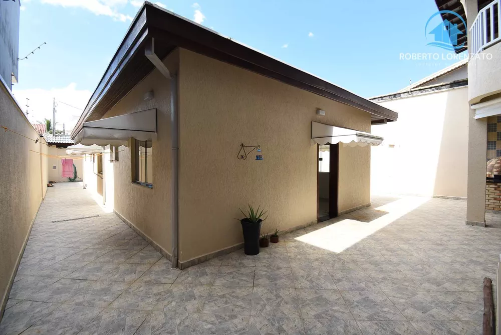 Casa à venda com 4 quartos, 245m² - Foto 4