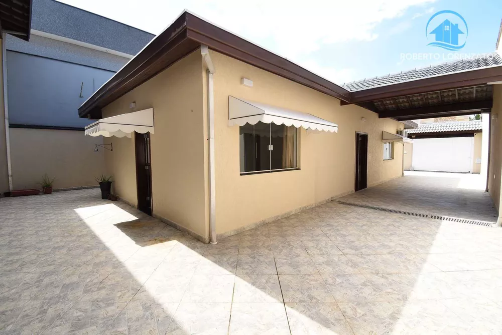 Casa à venda com 4 quartos, 245m² - Foto 3