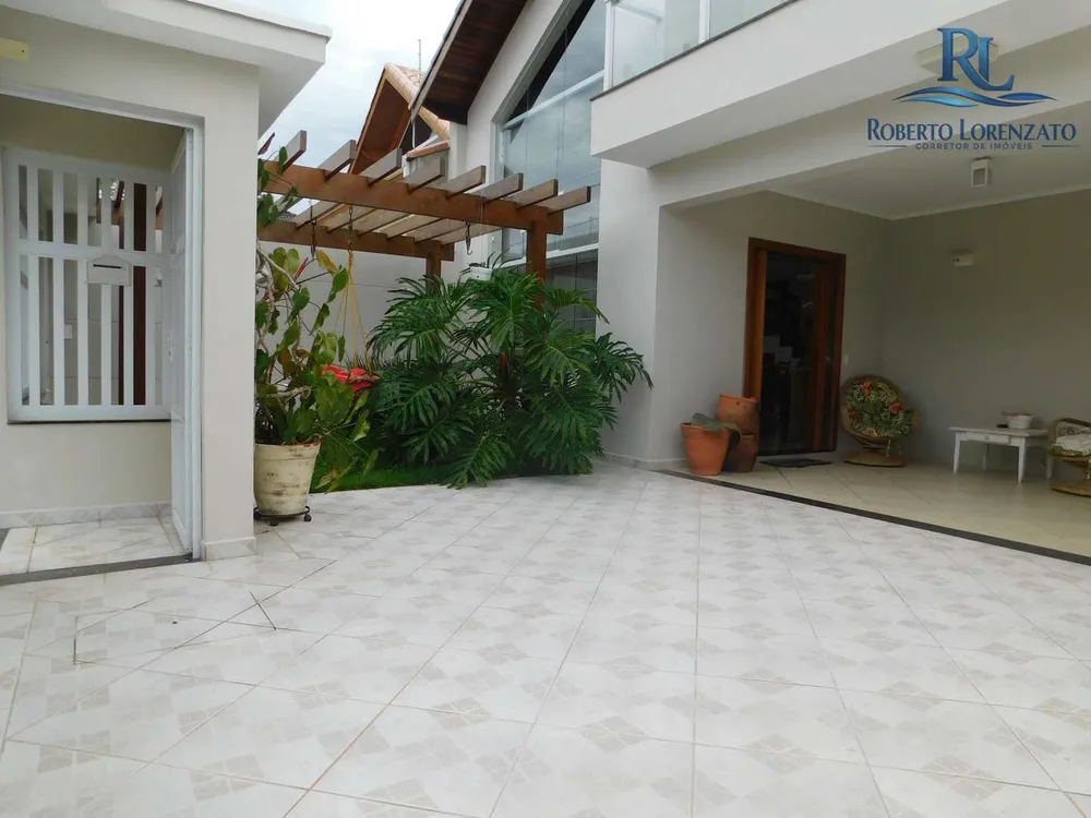 Casa, 4 quartos, 194 m² - Foto 2