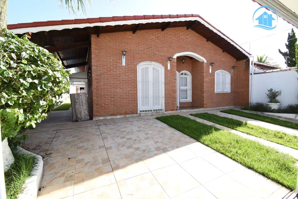 Casa, 3 quartos, 231 m² - Foto 1