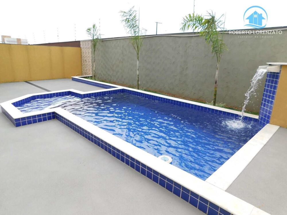 Casa à venda com 4 quartos, 200m² - Foto 1