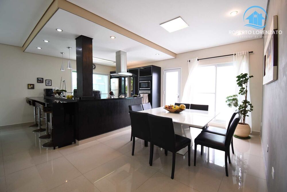 Casa, 4 quartos, 265 m² - Foto 2