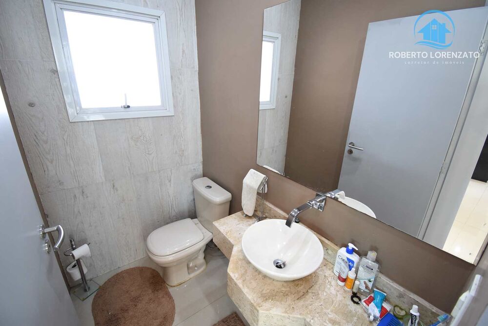 Casa, 4 quartos, 265 m² - Foto 1