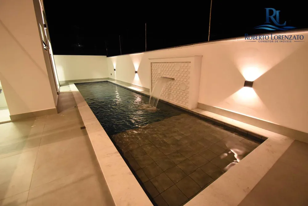 Casa, 5 quartos, 284 m² - Foto 1