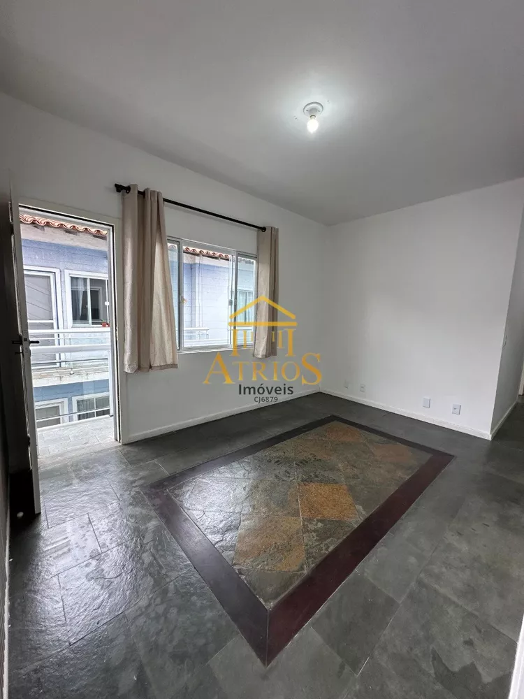 Apartamento à venda com 2 quartos, 70m² - Foto 1