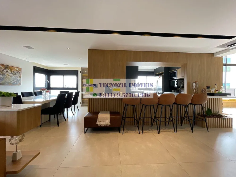 Cobertura, 3 quartos, 215 m² - Foto 1