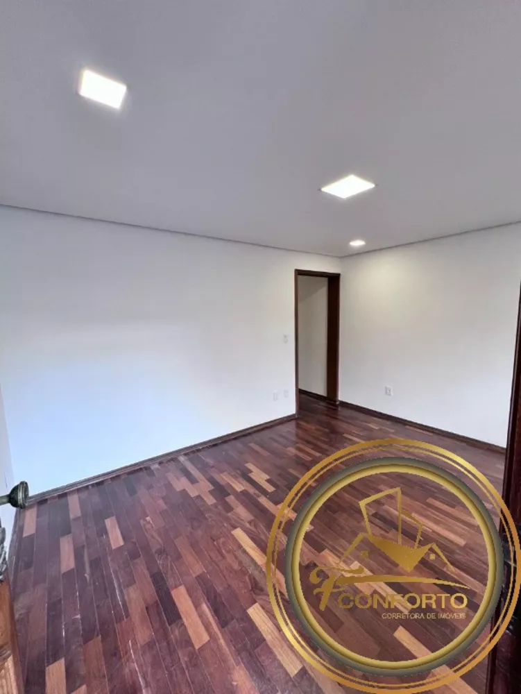 Casa à venda e aluguel com 3 quartos, 140m² - Foto 3