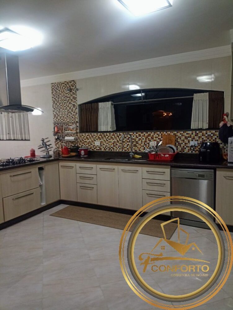Casa à venda com 4 quartos, 351m² - Foto 14